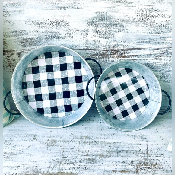 Black & White Buffalo Check Round Trays Set of 2 - Picture 1 of 13